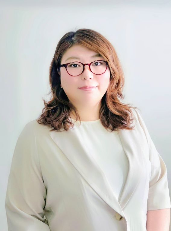 目時麻衣子
